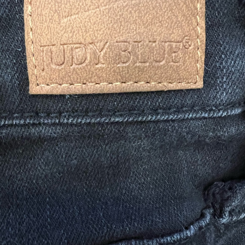 Judy Blue Black Skinny Jeans - Picture 5 of 5